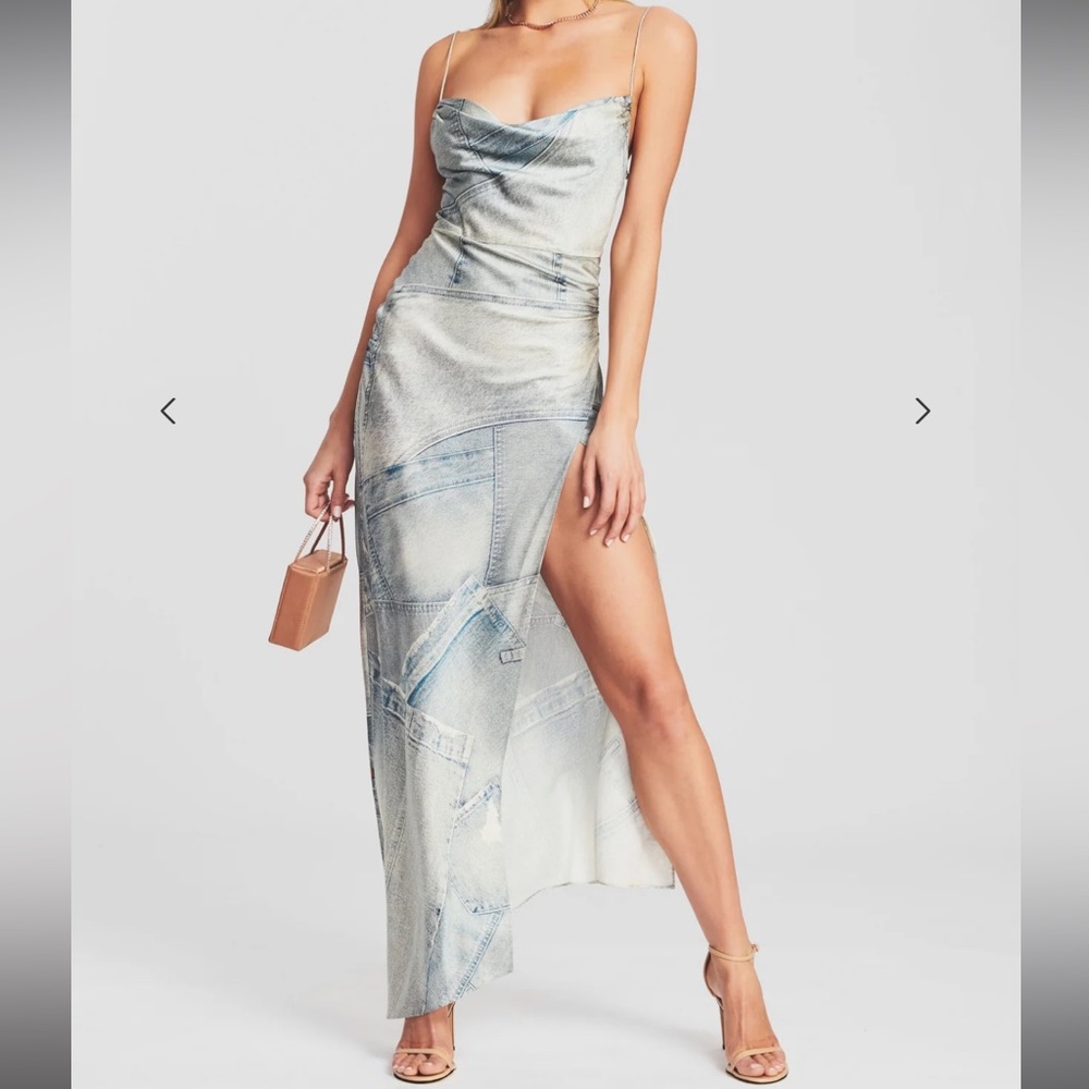 ACADIA SILK DRESS
Retrofête